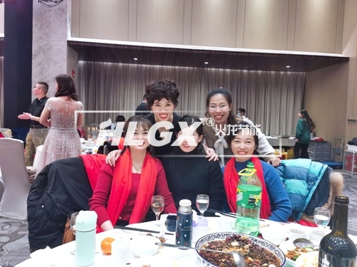 爱红妆更爱武装