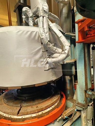 雄鹰轮胎硫化机保温套